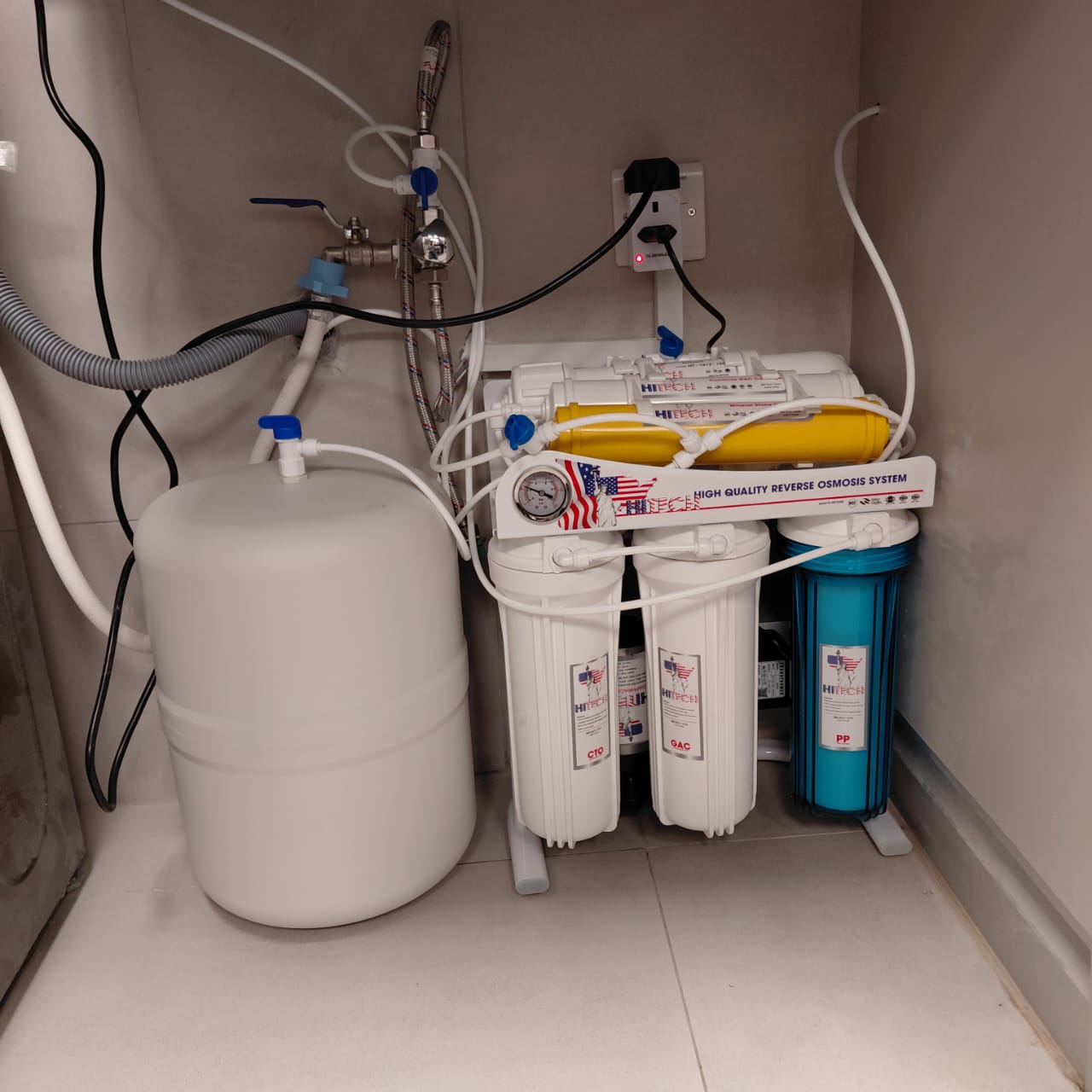 تركيب فلاتر مياه المطبخ والشرب <i class='fa fa-long-arrow-left color'></i>